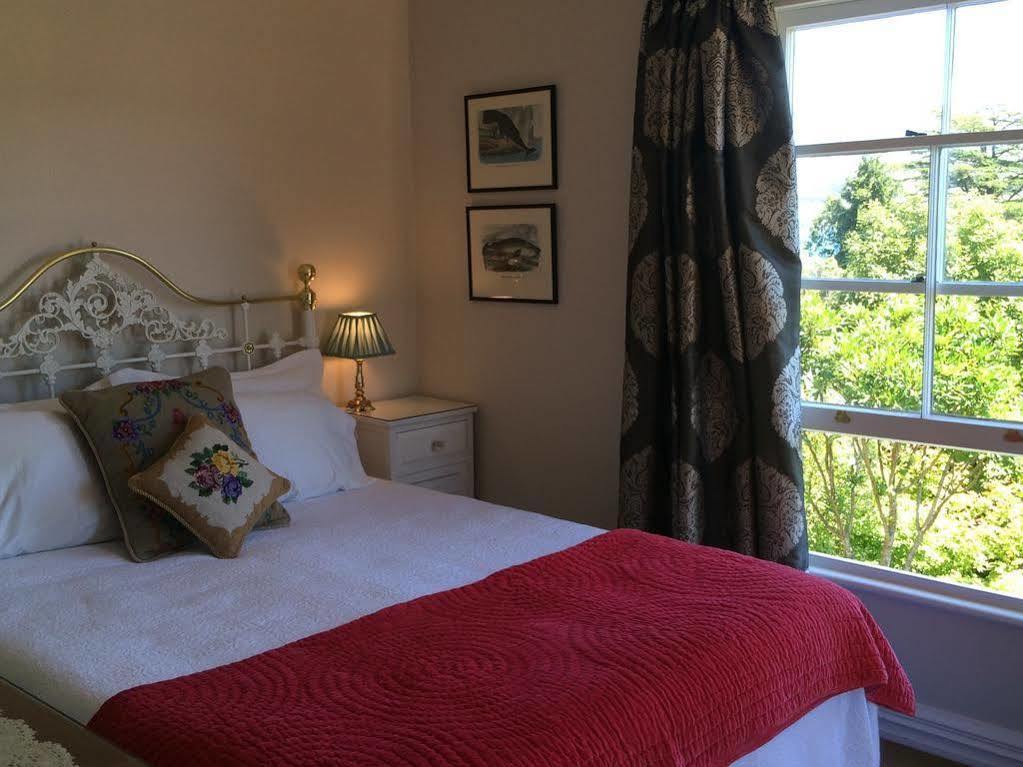 Banks House Akaroa Bed & Breakfast エクステリア 写真